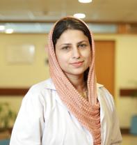 Dr Zainab Akbar